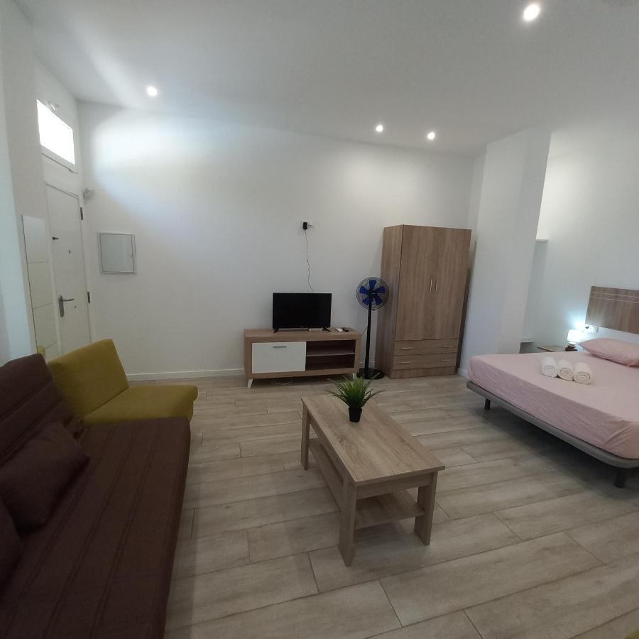 Апартаменты Malaga Velarde Center 3 Экстерьер фото