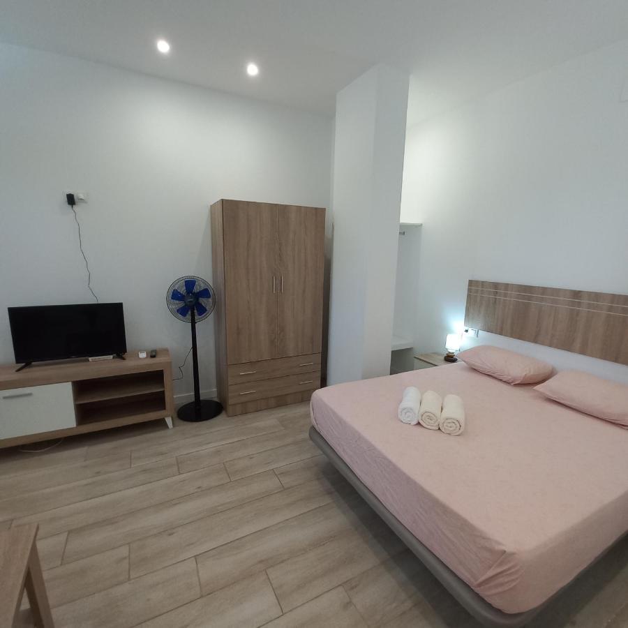 Апартаменты Malaga Velarde Center 3 Экстерьер фото