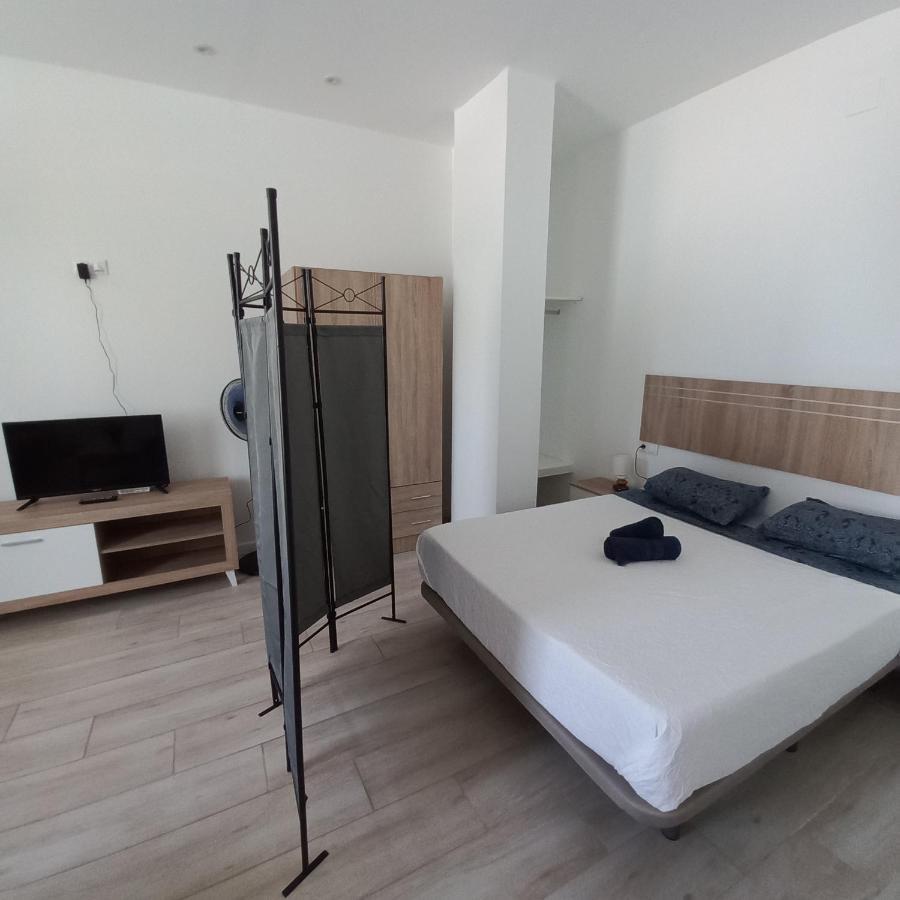 Апартаменты Malaga Velarde Center 3 Экстерьер фото