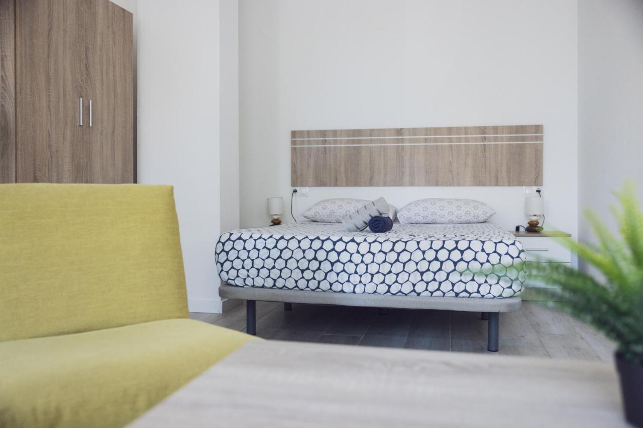 Апартаменты Malaga Velarde Center 3 Экстерьер фото